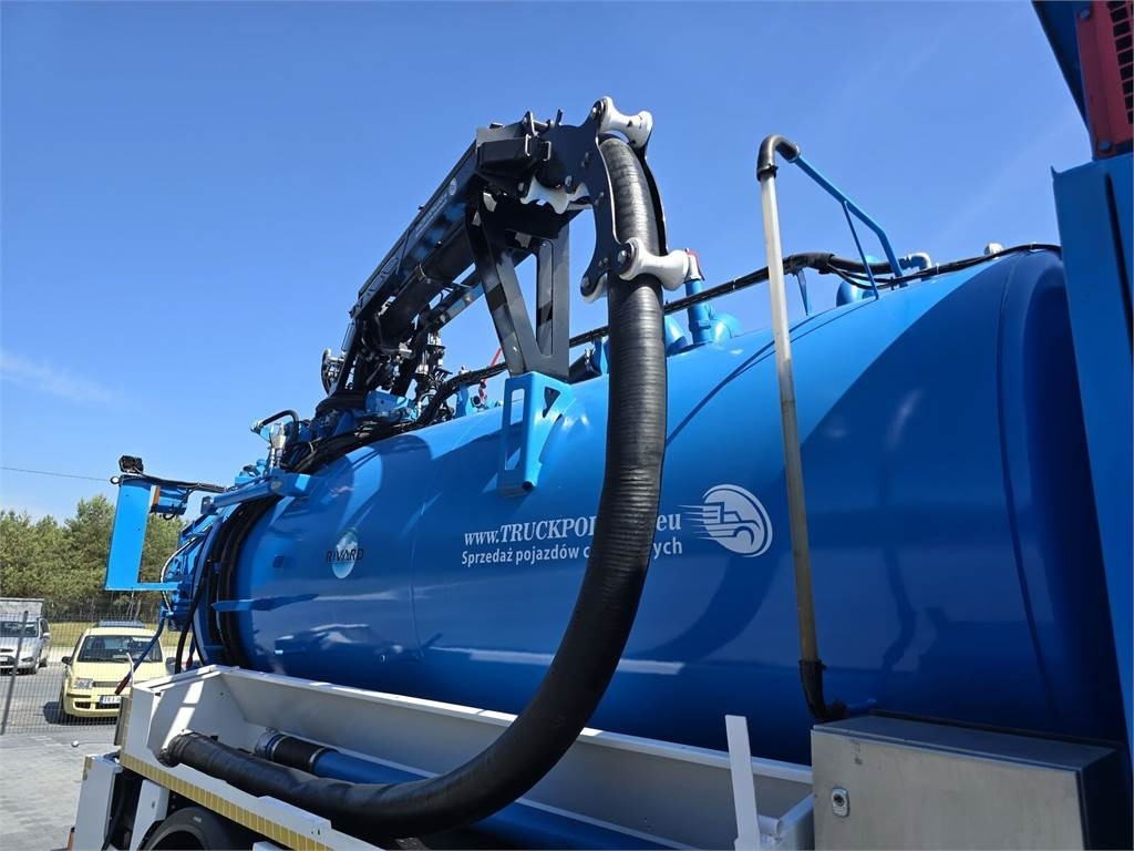 Renault 4x2 WUKO RIVARD for collecting liquid waste - Kunnallis-/ Erikoisajoneuvot: kuva Renault 4x2 WUKO RIVARD for collecting liquid waste - Kunnallis-/ Erikoisajoneuvot Renault 4x2 WUKO RIVARD for collecting liquid waste - Kunnallis-/ Erikoisajoneuvot: kuva Renault 4x2 WUKO RIVARD for collecting liquid waste - Kunnallis-/ Erikoisajoneuvot