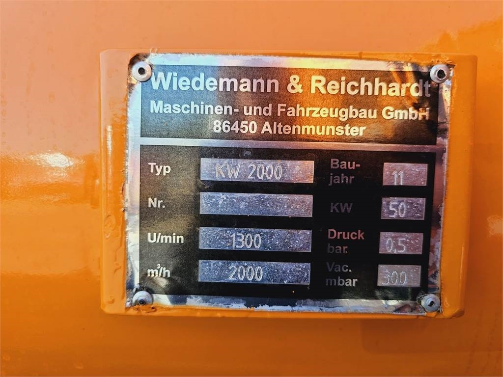 MAN SUPER 2000 4x2 WUKO RECYKLING for collecting liqui - Puhtaanpitoauto: kuva MAN SUPER 2000 4x2 WUKO RECYKLING for collecting liqui - Puhtaanpitoauto MAN SUPER 2000 4x2 WUKO RECYKLING for collecting liqui - Puhtaanpitoauto: kuva MAN SUPER 2000 4x2 WUKO RECYKLING for collecting liqui - Puhtaanpitoauto