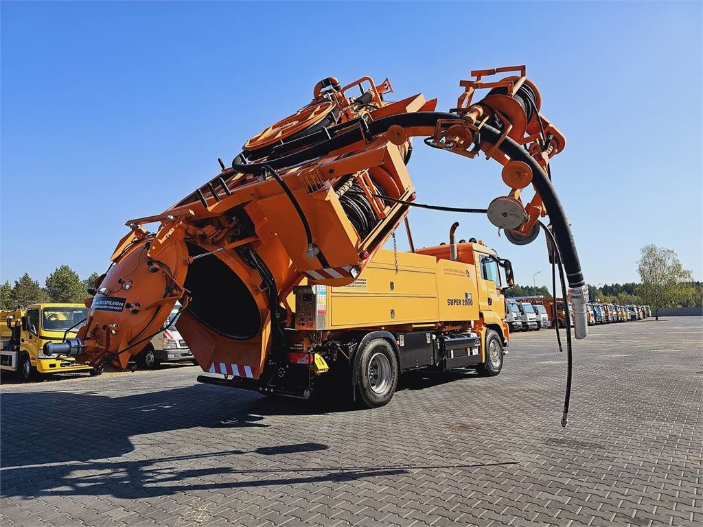 MAN Wiedemann SUPER 2000 4x2 WUKO RECYKLING for collec - Puhtaanpitoauto: kuva MAN Wiedemann SUPER 2000 4x2 WUKO RECYKLING for collec - Puhtaanpitoauto MAN Wiedemann SUPER 2000 4x2 WUKO RECYKLING for collec - Puhtaanpitoauto: kuva MAN Wiedemann SUPER 2000 4x2 WUKO RECYKLING for collec - Puhtaanpitoauto