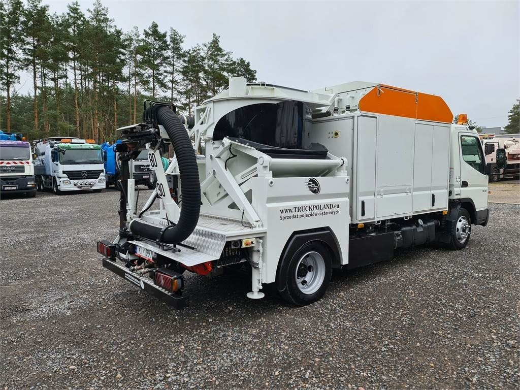 Mitsubishi CANTER odkurzacz koparka ssąca Saugbagger CITY SAU - Puhtaanpitoauto: kuva Mitsubishi CANTER odkurzacz koparka ssąca Saugbagger CITY SAU - Puhtaanpitoauto Mitsubishi CANTER odkurzacz koparka ssąca Saugbagger CITY SAU - Puhtaanpitoauto: kuva Mitsubishi CANTER odkurzacz koparka ssąca Saugbagger CITY SAU - Puhtaanpitoauto