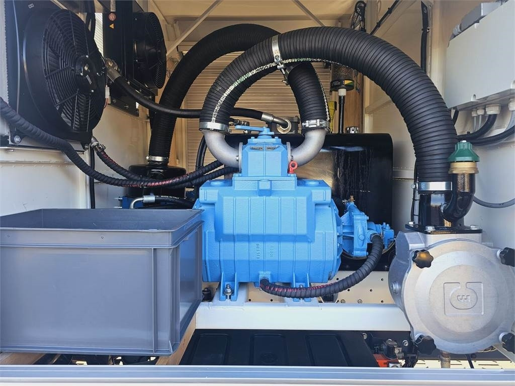 Puhtaanpitoauto Renault GAMA KANRO KOMBI 5000 WUKO FOR CHANNEL CLEANING: kuva Puhtaanpitoauto Renault GAMA KANRO KOMBI 5000 WUKO FOR CHANNEL CLEANING Puhtaanpitoauto Renault GAMA KANRO KOMBI 5000 WUKO FOR CHANNEL CLEANING: kuva Puhtaanpitoauto Renault GAMA KANRO KOMBI 5000 WUKO FOR CHANNEL CLEANING
