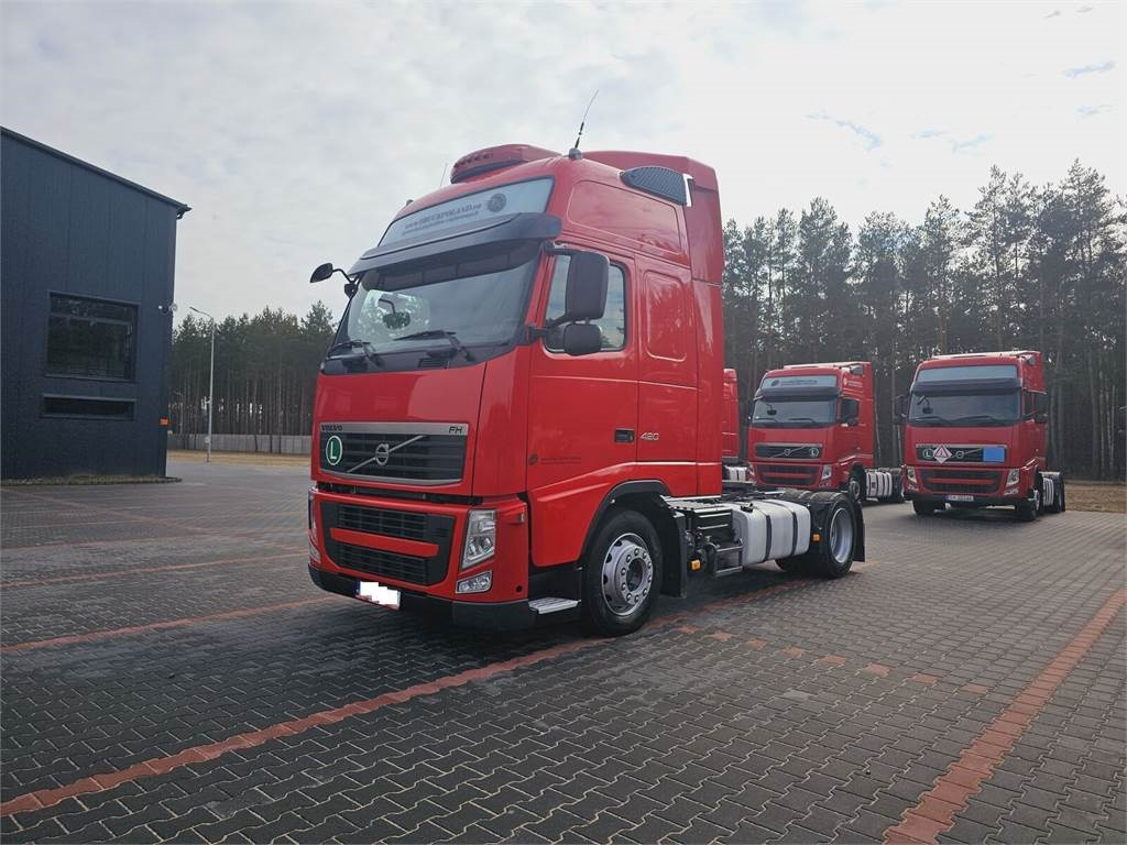 Volvo FH13 XXL EURO 5 2011 + KRONE MEGA RAISE - Vetopöytäauto: kuva Volvo FH13 XXL EURO 5 2011 + KRONE MEGA RAISE - Vetopöytäauto Volvo FH13 XXL EURO 5 2011 + KRONE MEGA RAISE - Vetopöytäauto: kuva Volvo FH13 XXL EURO 5 2011 + KRONE MEGA RAISE - Vetopöytäauto