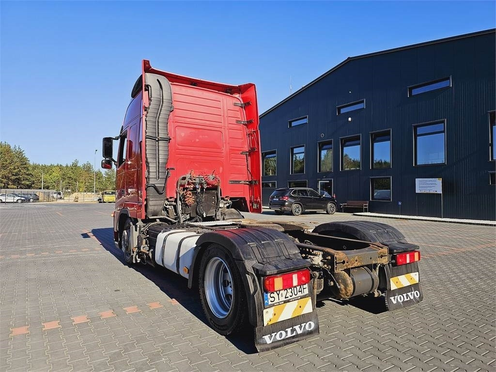 Volvo FH13 XXL MANUAL 420 EURO 5 2011 r MEGA LOW DECK  - Vetopöytäauto: kuva Volvo FH13 XXL MANUAL 420 EURO 5 2011 r MEGA LOW DECK  - Vetopöytäauto Volvo FH13 XXL MANUAL 420 EURO 5 2011 r MEGA LOW DECK  - Vetopöytäauto: kuva Volvo FH13 XXL MANUAL 420 EURO 5 2011 r MEGA LOW DECK  - Vetopöytäauto