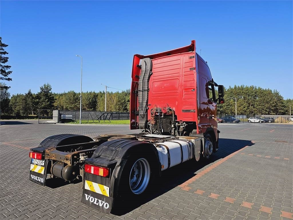 Volvo FH13 XXL MANUAL 420 EURO 5 2011 r MEGA LOW DECK  - Vetopöytäauto: kuva Volvo FH13 XXL MANUAL 420 EURO 5 2011 r MEGA LOW DECK  - Vetopöytäauto Volvo FH13 XXL MANUAL 420 EURO 5 2011 r MEGA LOW DECK  - Vetopöytäauto: kuva Volvo FH13 XXL MANUAL 420 EURO 5 2011 r MEGA LOW DECK  - Vetopöytäauto
