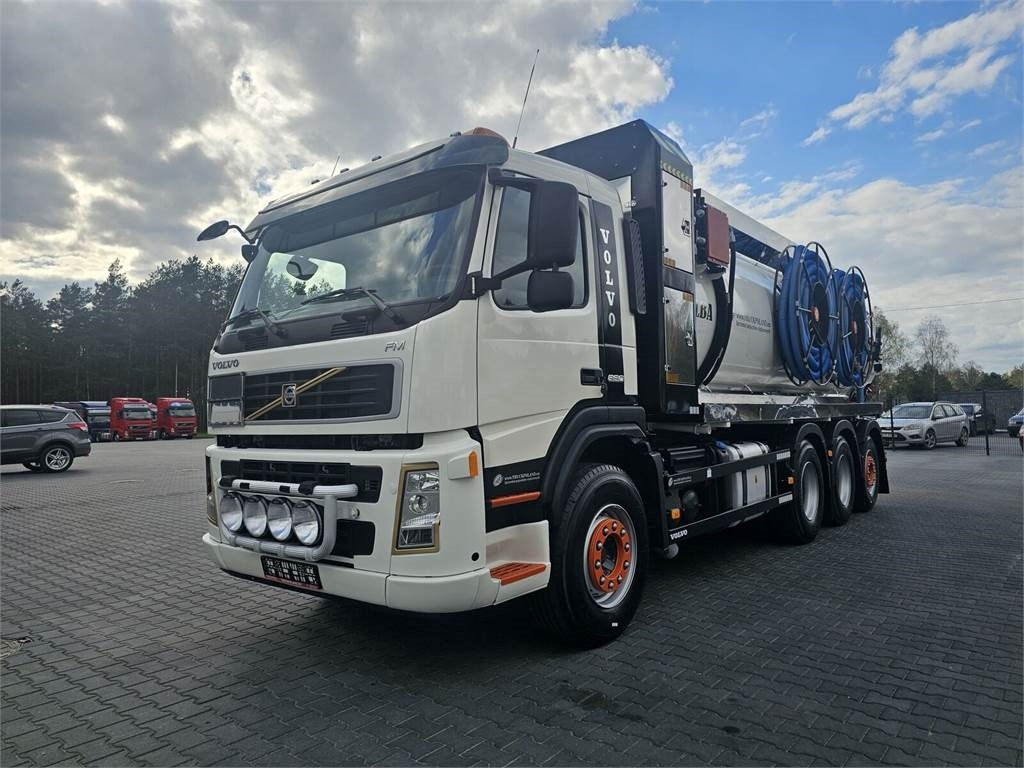 Volvo WUKO ADR ROLBA FOR CLEANING CHANNELS COMBI - Puhtaanpitoauto: kuva Volvo WUKO ADR ROLBA FOR CLEANING CHANNELS COMBI - Puhtaanpitoauto Volvo WUKO ADR ROLBA FOR CLEANING CHANNELS COMBI - Puhtaanpitoauto: kuva Volvo WUKO ADR ROLBA FOR CLEANING CHANNELS COMBI - Puhtaanpitoauto