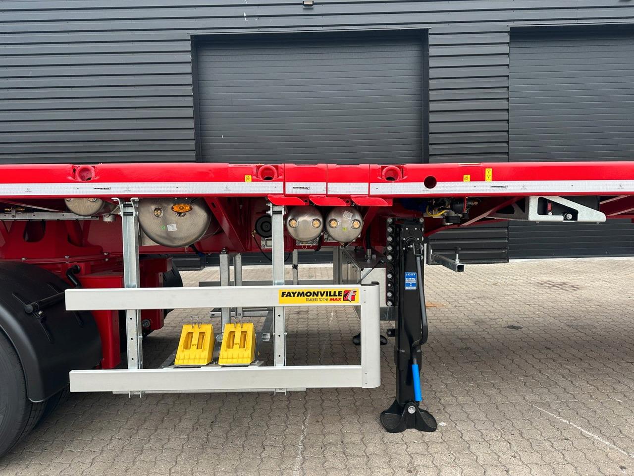 Faymonville 4 achs Telemax AAA / 36.000 mm - Apuvaunu puoliperävaunu: kuva Faymonville 4 achs Telemax AAA / 36.000 mm - Apuvaunu puoliperävaunu Faymonville 4 achs Telemax AAA / 36.000 mm - Apuvaunu puoliperävaunu: kuva Faymonville 4 achs Telemax AAA / 36.000 mm - Apuvaunu puoliperävaunu
