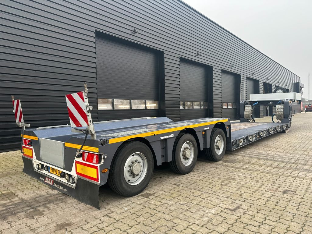 Faymonville Maxtrailer 3 achs. tiefbett / Pendelachsen - Apuvaunu puoliperävaunu: kuva Faymonville Maxtrailer 3 achs. tiefbett / Pendelachsen - Apuvaunu puoliperävaunu Faymonville Maxtrailer 3 achs. tiefbett / Pendelachsen - Apuvaunu puoliperävaunu: kuva Faymonville Maxtrailer 3 achs. tiefbett / Pendelachsen - Apuvaunu puoliperävaunu