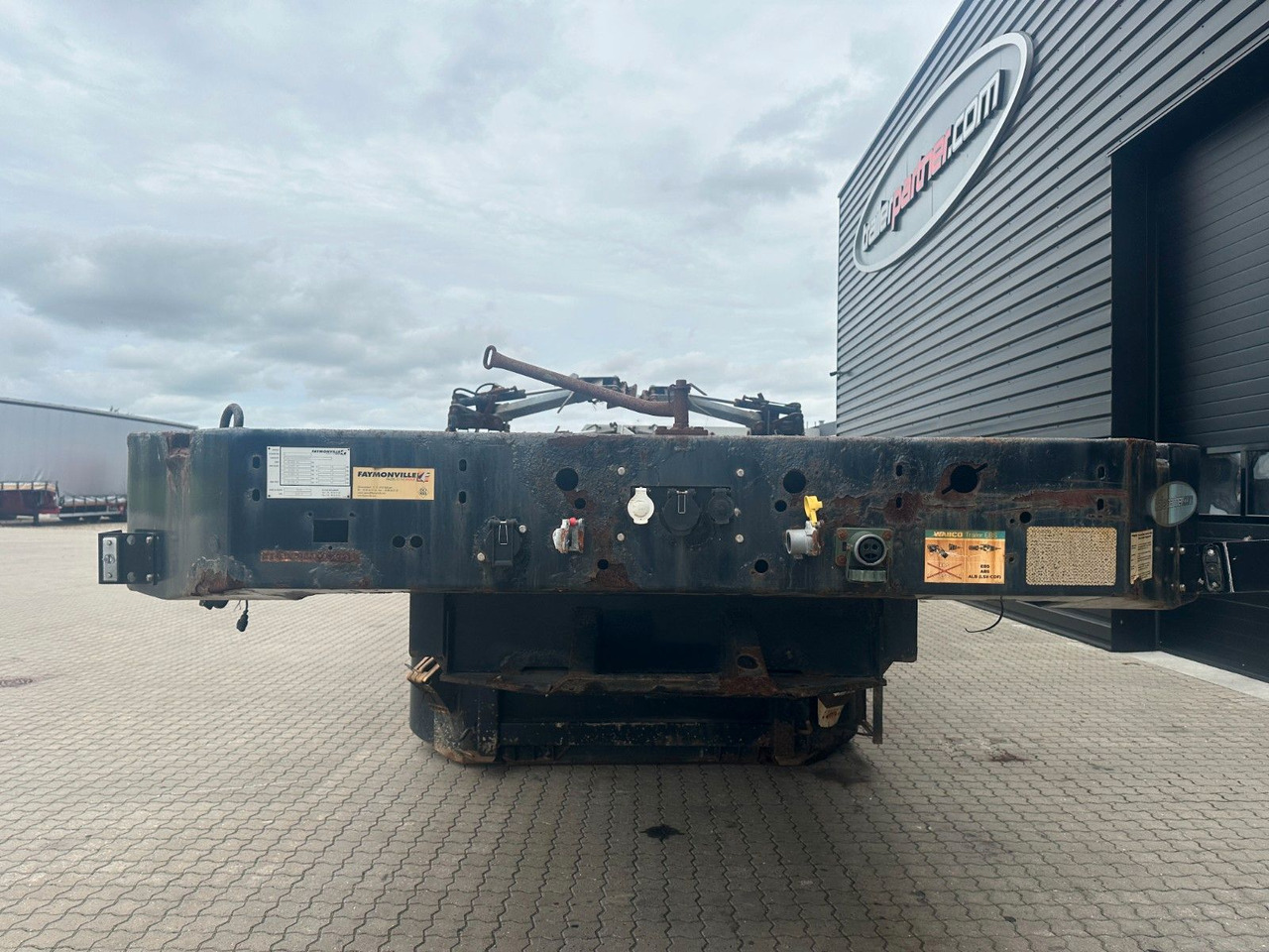 Faymonville Prefamax 3 achs innenlader - Apuvaunu puoliperävaunu: kuva Faymonville Prefamax 3 achs innenlader - Apuvaunu puoliperävaunu Faymonville Prefamax 3 achs innenlader - Apuvaunu puoliperävaunu: kuva Faymonville Prefamax 3 achs innenlader - Apuvaunu puoliperävaunu