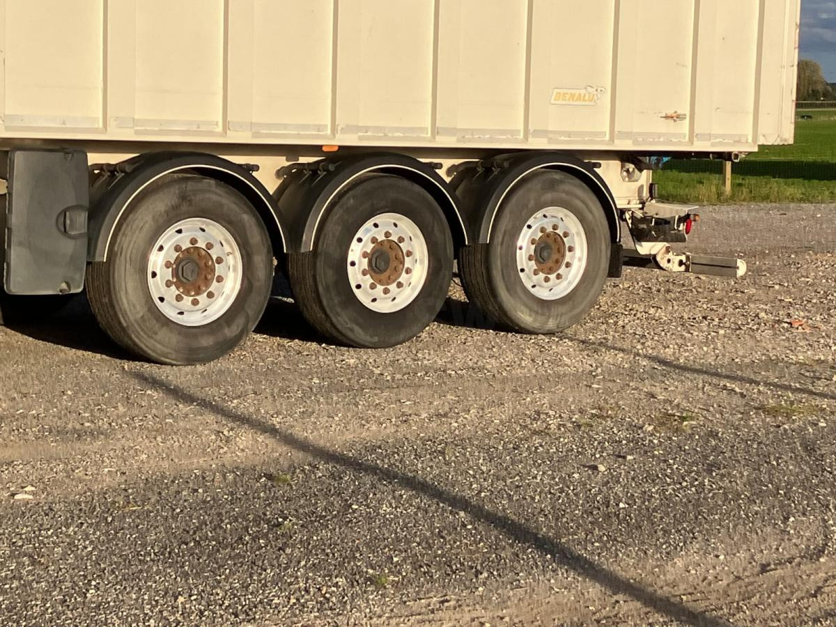 Benalu C39C16 - Kippiauto puoliperävaunu: kuva Benalu C39C16 - Kippiauto puoliperävaunu Benalu C39C16 - Kippiauto puoliperävaunu: kuva Benalu C39C16 - Kippiauto puoliperävaunu