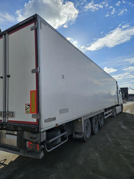 Chereau CSD3 - Refrigeraattori puoliperävaunu: kuva Chereau CSD3 - Refrigeraattori puoliperävaunu Chereau CSD3 - Refrigeraattori puoliperävaunu: kuva Chereau CSD3 - Refrigeraattori puoliperävaunu