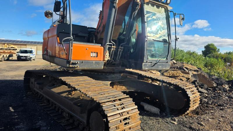 Doosan DX 225 LC - Telakaivukone: kuva Doosan DX 225 LC - Telakaivukone Doosan DX 225 LC - Telakaivukone: kuva Doosan DX 225 LC - Telakaivukone