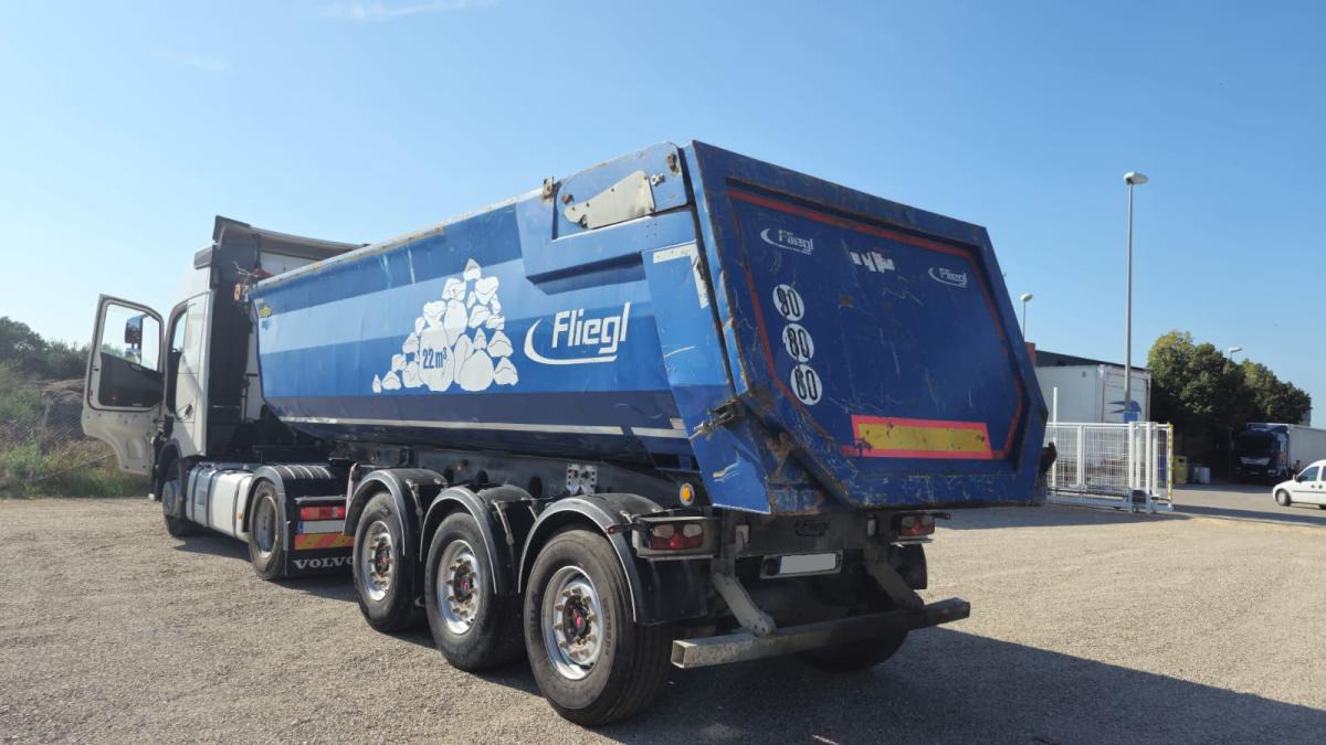 Fliegl FLT 33 - Kippiauto puoliperävaunu: kuva Fliegl FLT 33 - Kippiauto puoliperävaunu Fliegl FLT 33 - Kippiauto puoliperävaunu: kuva Fliegl FLT 33 - Kippiauto puoliperävaunu