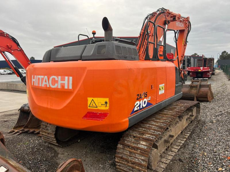 Hitachi ZX210LC 6 - Telakaivukone: kuva Hitachi ZX210LC 6 - Telakaivukone Hitachi ZX210LC 6 - Telakaivukone: kuva Hitachi ZX210LC 6 - Telakaivukone