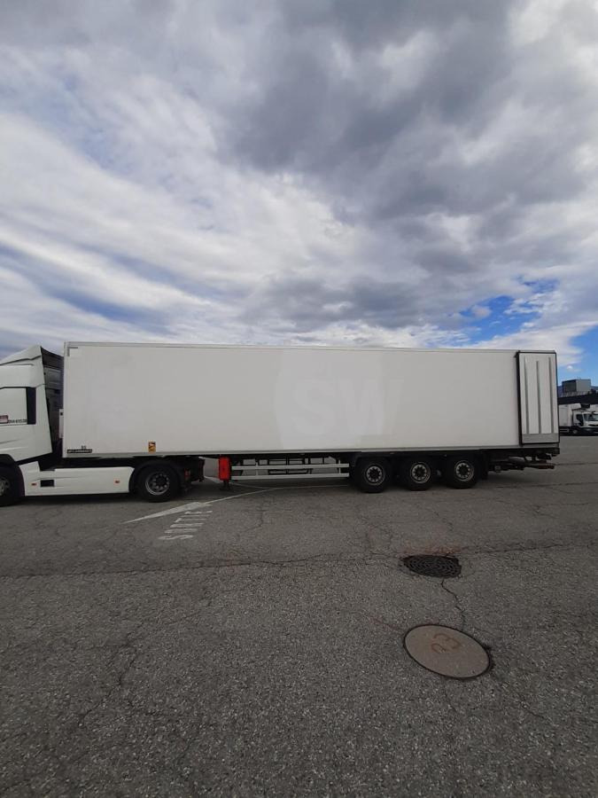 Lamberet LVFS3 F4R - Refrigeraattori puoliperävaunu: kuva Lamberet LVFS3 F4R - Refrigeraattori puoliperävaunu Lamberet LVFS3 F4R - Refrigeraattori puoliperävaunu: kuva Lamberet LVFS3 F4R - Refrigeraattori puoliperävaunu