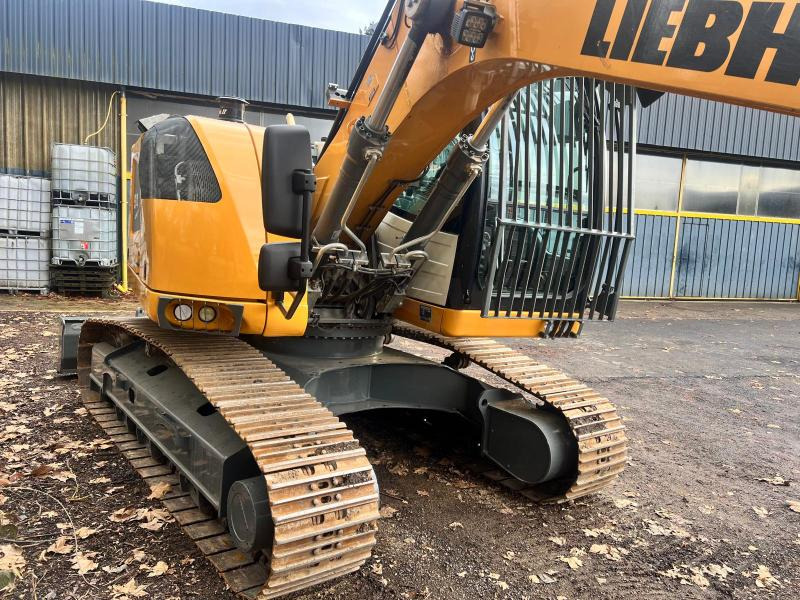 Liebherr R914 compact S - Telakaivukone: kuva Liebherr R914 compact S - Telakaivukone Liebherr R914 compact S - Telakaivukone: kuva Liebherr R914 compact S - Telakaivukone