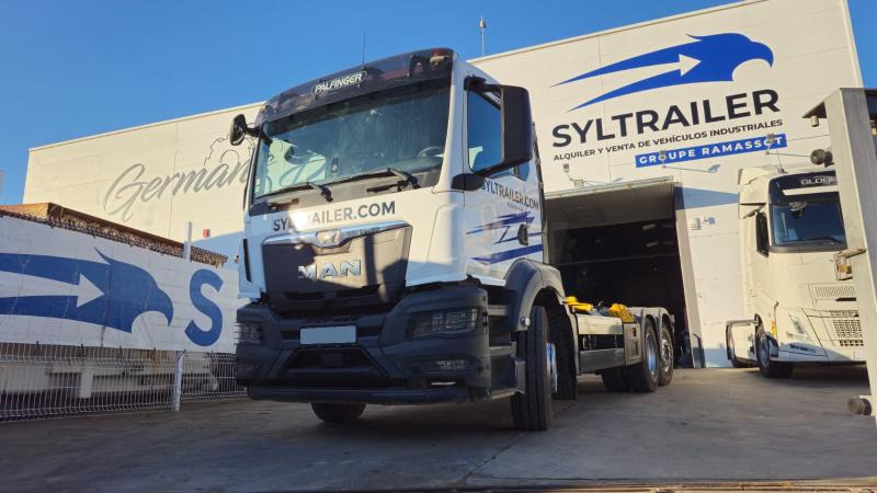 MAN TGS 26.470 (LOCATION / RENT) - Koukkulava kuorma-auto: kuva MAN TGS 26.470 (LOCATION / RENT) - Koukkulava kuorma-auto MAN TGS 26.470 (LOCATION / RENT) - Koukkulava kuorma-auto: kuva MAN TGS 26.470 (LOCATION / RENT) - Koukkulava kuorma-auto