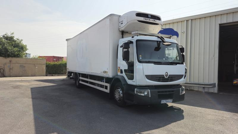 Renault Midlum 270 DXI - Refrigeraattori kuorma-auto: kuva Renault Midlum 270 DXI - Refrigeraattori kuorma-auto Renault Midlum 270 DXI - Refrigeraattori kuorma-auto: kuva Renault Midlum 270 DXI - Refrigeraattori kuorma-auto
