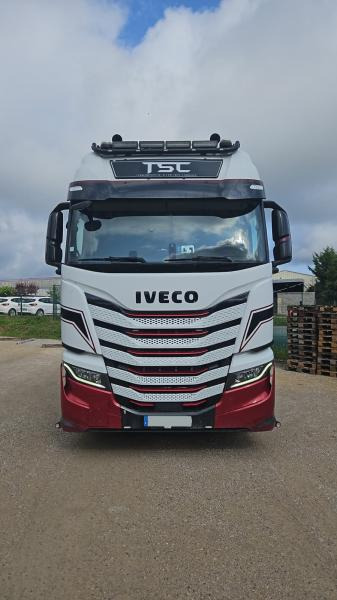 Iveco S-WAY AS 440 S - Vetopöytäauto: kuva Iveco S-WAY AS 440 S - Vetopöytäauto Iveco S-WAY AS 440 S - Vetopöytäauto: kuva Iveco S-WAY AS 440 S - Vetopöytäauto