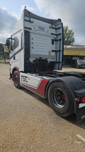 Iveco S-WAY AS 440 S - Vetopöytäauto: kuva Iveco S-WAY AS 440 S - Vetopöytäauto Iveco S-WAY AS 440 S - Vetopöytäauto: kuva Iveco S-WAY AS 440 S - Vetopöytäauto