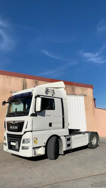 MAN TGX 18.460 - Vetopöytäauto: kuva MAN TGX 18.460 - Vetopöytäauto MAN TGX 18.460 - Vetopöytäauto: kuva MAN TGX 18.460 - Vetopöytäauto