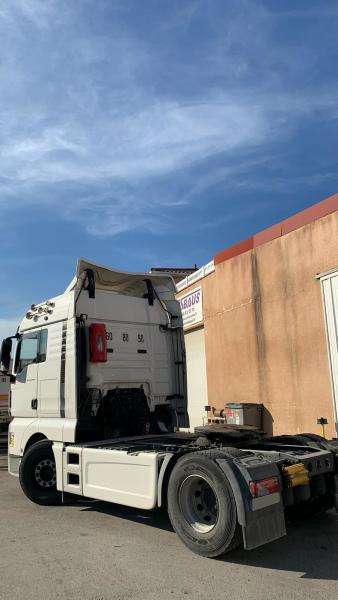 MAN TGX 18.460 - Vetopöytäauto: kuva MAN TGX 18.460 - Vetopöytäauto MAN TGX 18.460 - Vetopöytäauto: kuva MAN TGX 18.460 - Vetopöytäauto