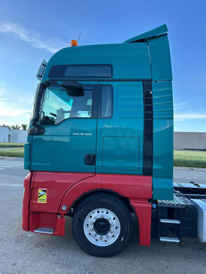 MAN TGX 18.500 - Vetopöytäauto: kuva MAN TGX 18.500 - Vetopöytäauto MAN TGX 18.500 - Vetopöytäauto: kuva MAN TGX 18.500 - Vetopöytäauto