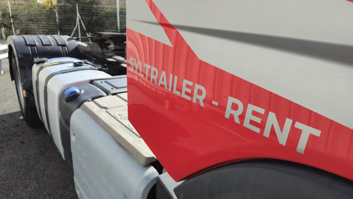 Volvo FH 460 - Vetopöytäauto: kuva Volvo FH 460 - Vetopöytäauto Volvo FH 460 - Vetopöytäauto: kuva Volvo FH 460 - Vetopöytäauto