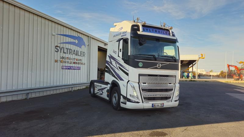 Volvo FH 500 Globetrotter XXL (Location / Rent) - Vetopöytäauto: kuva Volvo FH 500 Globetrotter XXL (Location / Rent) - Vetopöytäauto Volvo FH 500 Globetrotter XXL (Location / Rent) - Vetopöytäauto: kuva Volvo FH 500 Globetrotter XXL (Location / Rent) - Vetopöytäauto