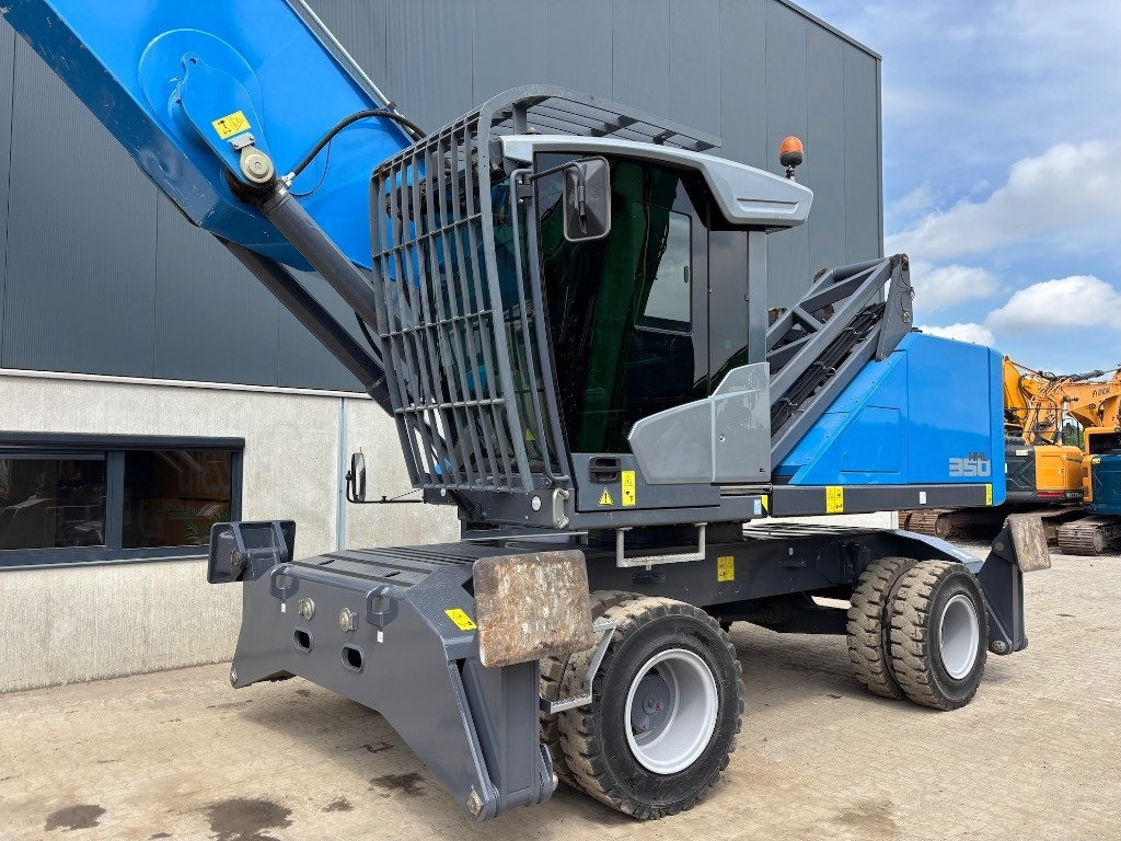 Materiaalinkäsittelykone Fuchs MHL 350 F: kuva Materiaalinkäsittelykone Fuchs MHL 350 F Materiaalinkäsittelykone Fuchs MHL 350 F: kuva Materiaalinkäsittelykone Fuchs MHL 350 F