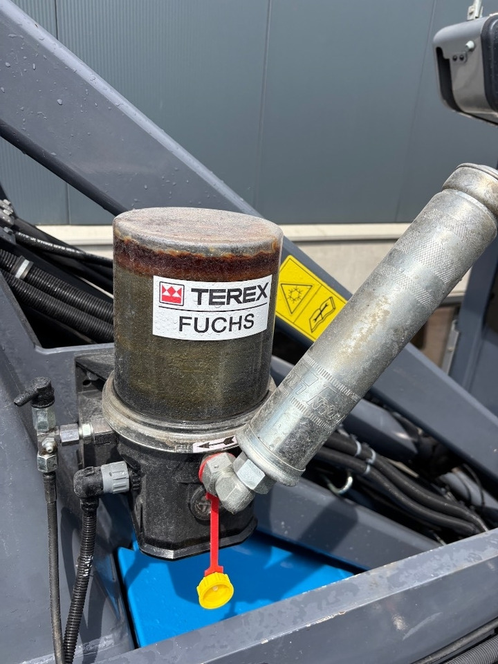 Materiaalinkäsittelykone Fuchs MHL 350 F: kuva Materiaalinkäsittelykone Fuchs MHL 350 F Materiaalinkäsittelykone Fuchs MHL 350 F: kuva Materiaalinkäsittelykone Fuchs MHL 350 F