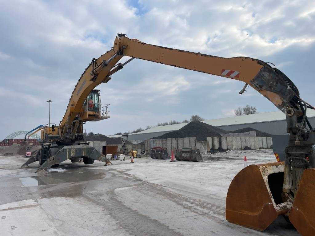 Materiaalinkäsittelykone Liebherr A 944 C HD: kuva Materiaalinkäsittelykone Liebherr A 944 C HD