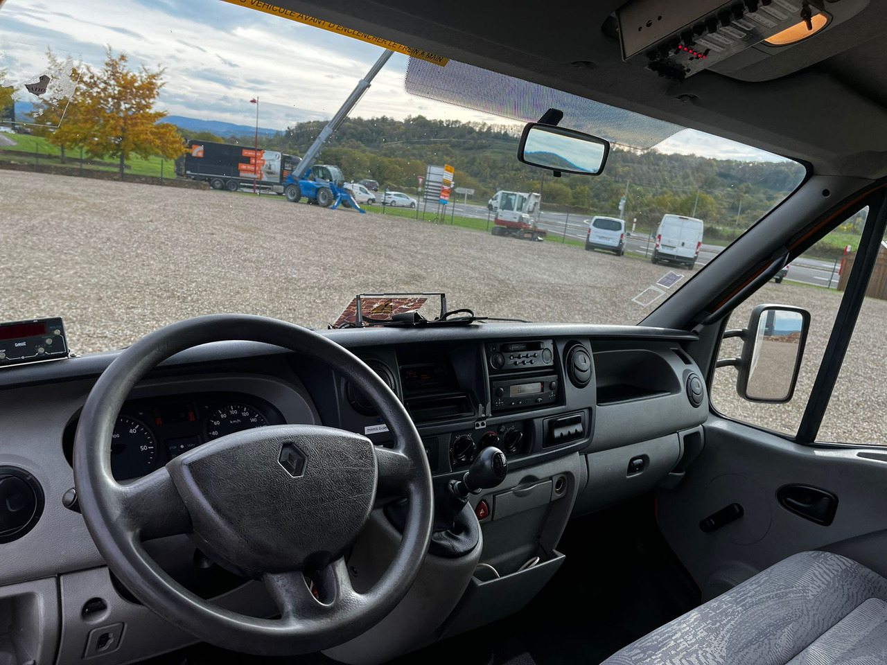 RENAULT Mascott DCI 160 CAISSE + HAYON - Umpikori kuorma-auto: kuva RENAULT Mascott DCI 160 CAISSE + HAYON - Umpikori kuorma-auto RENAULT Mascott DCI 160 CAISSE + HAYON - Umpikori kuorma-auto: kuva RENAULT Mascott DCI 160 CAISSE + HAYON - Umpikori kuorma-auto