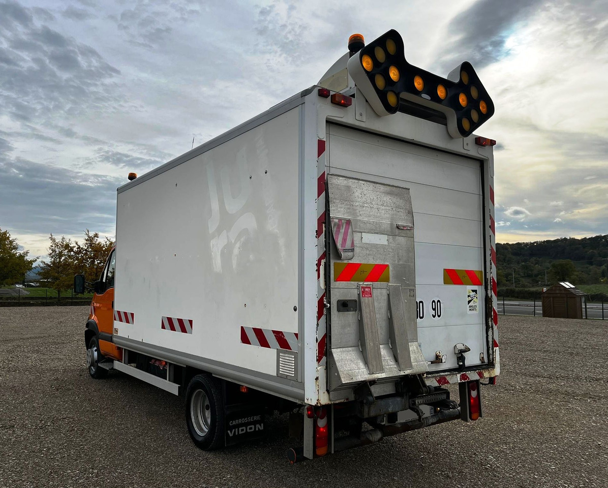 RENAULT Mascott DCI 160 CAISSE + HAYON - Umpikori kuorma-auto: kuva RENAULT Mascott DCI 160 CAISSE + HAYON - Umpikori kuorma-auto RENAULT Mascott DCI 160 CAISSE + HAYON - Umpikori kuorma-auto: kuva RENAULT Mascott DCI 160 CAISSE + HAYON - Umpikori kuorma-auto