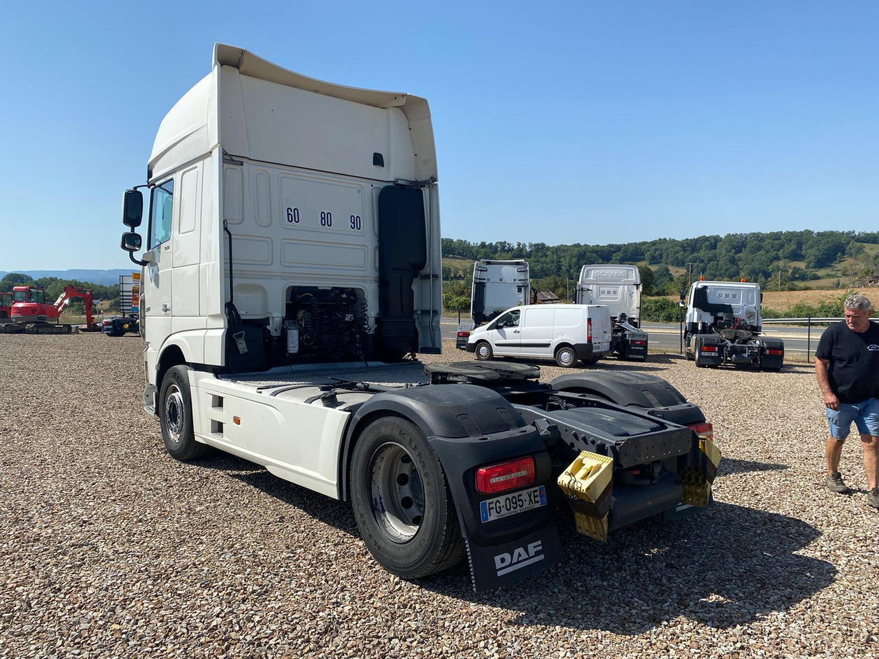 DAF XF530 Super Space Cab - Vetopöytäauto: kuva DAF XF530 Super Space Cab - Vetopöytäauto DAF XF530 Super Space Cab - Vetopöytäauto: kuva DAF XF530 Super Space Cab - Vetopöytäauto
