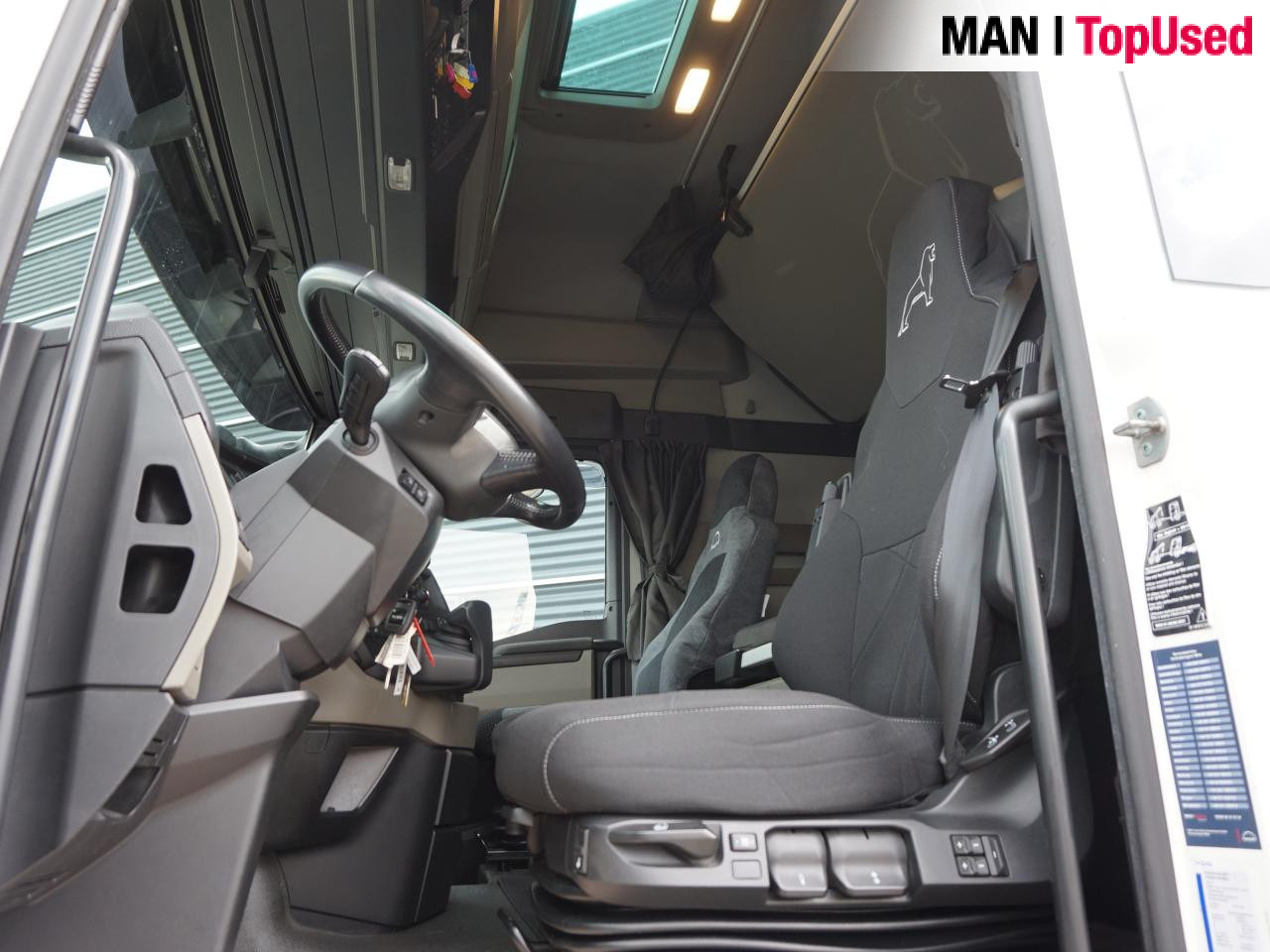 MAN TGX 26.510 6x2/4 BL SA / Retarder / LED - Vetopöytäauto: kuva MAN TGX 26.510 6x2/4 BL SA / Retarder / LED - Vetopöytäauto MAN TGX 26.510 6x2/4 BL SA / Retarder / LED - Vetopöytäauto: kuva MAN TGX 26.510 6x2/4 BL SA / Retarder / LED - Vetopöytäauto