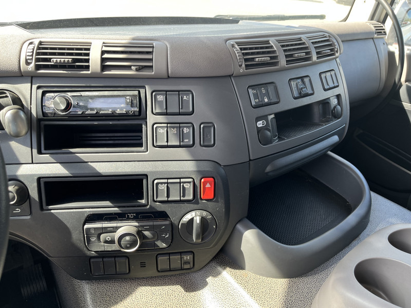 DAF CF 260 FA / 18 Ton / 93 dkm / Box / Laadklep / APK 09-25 - Umpikori kuorma-auto: kuva DAF CF 260 FA / 18 Ton / 93 dkm / Box / Laadklep / APK 09-25 - Umpikori kuorma-auto DAF CF 260 FA / 18 Ton / 93 dkm / Box / Laadklep / APK 09-25 - Umpikori kuorma-auto: kuva DAF CF 260 FA / 18 Ton / 93 dkm / Box / Laadklep / APK 09-25 - Umpikori kuorma-auto