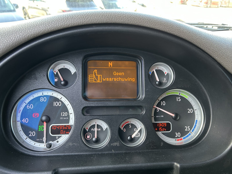 DAF CF 75 310 Euro 5 / Curtainside Box / Loadlift / Trailer Coupling - Pressukapelli kuorma-auto: kuva DAF CF 75 310 Euro 5 / Curtainside Box / Loadlift / Trailer Coupling - Pressukapelli kuorma-auto DAF CF 75 310 Euro 5 / Curtainside Box / Loadlift / Trailer Coupling - Pressukapelli kuorma-auto: kuva DAF CF 75 310 Euro 5 / Curtainside Box / Loadlift / Trailer Coupling - Pressukapelli kuorma-auto