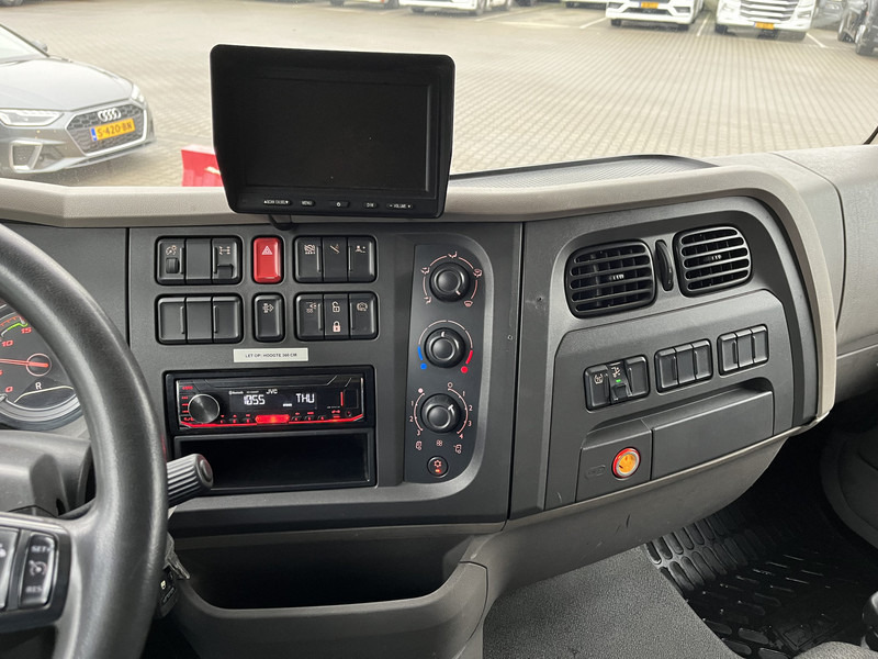DAF LF 180 FA Euro 6 / 12 Ton / 347 dkm / Box / LBW - Umpikori kuorma-auto: kuva DAF LF 180 FA Euro 6 / 12 Ton / 347 dkm / Box / LBW - Umpikori kuorma-auto DAF LF 180 FA Euro 6 / 12 Ton / 347 dkm / Box / LBW - Umpikori kuorma-auto: kuva DAF LF 180 FA Euro 6 / 12 Ton / 347 dkm / Box / LBW - Umpikori kuorma-auto