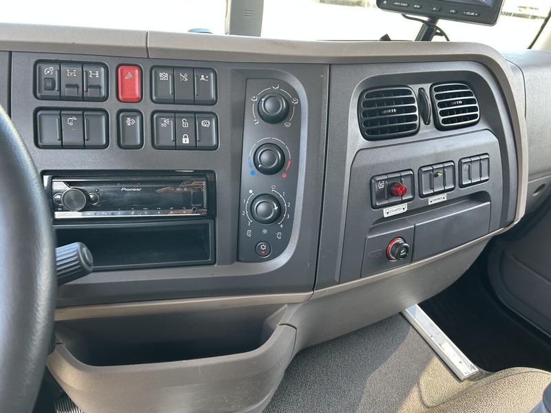 DAF LF 320 FA / Effer 175.2/c3s Crane / 363 dkm / Plateau - Nosturiauto: kuva DAF LF 320 FA / Effer 175.2/c3s Crane / 363 dkm / Plateau - Nosturiauto DAF LF 320 FA / Effer 175.2/c3s Crane / 363 dkm / Plateau - Nosturiauto: kuva DAF LF 320 FA / Effer 175.2/c3s Crane / 363 dkm / Plateau - Nosturiauto