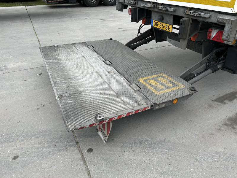 Fruehauf CNP 03 / Box / Laadklep / SAF Schijfrem - Umpikori puoliperävaunu: kuva Fruehauf CNP 03 / Box / Laadklep / SAF Schijfrem - Umpikori puoliperävaunu Fruehauf CNP 03 / Box / Laadklep / SAF Schijfrem - Umpikori puoliperävaunu: kuva Fruehauf CNP 03 / Box / Laadklep / SAF Schijfrem - Umpikori puoliperävaunu