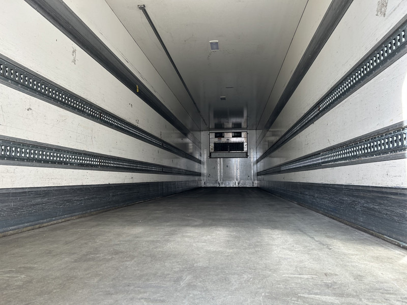 H.T.F. HZO 39 / Carrier Vector 1800 Frigo / Flowers / Loadlift 2500 kg / NL Trailer - Refrigeraattori puoliperävaunu: kuva H.T.F. HZO 39 / Carrier Vector 1800 Frigo / Flowers / Loadlift 2500 kg / NL Trailer - Refrigeraattori puoliperävaunu H.T.F. HZO 39 / Carrier Vector 1800 Frigo / Flowers / Loadlift 2500 kg / NL Trailer - Refrigeraattori puoliperävaunu: kuva H.T.F. HZO 39 / Carrier Vector 1800 Frigo / Flowers / Loadlift 2500 kg / NL Trailer - Refrigeraattori puoliperävaunu