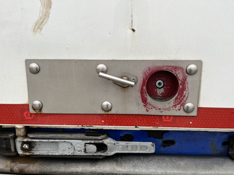 Krone DryLiner / Box / Huckepack / BPW Drum - Umpikori puoliperävaunu: kuva Krone DryLiner / Box / Huckepack / BPW Drum - Umpikori puoliperävaunu Krone DryLiner / Box / Huckepack / BPW Drum - Umpikori puoliperävaunu: kuva Krone DryLiner / Box / Huckepack / BPW Drum - Umpikori puoliperävaunu