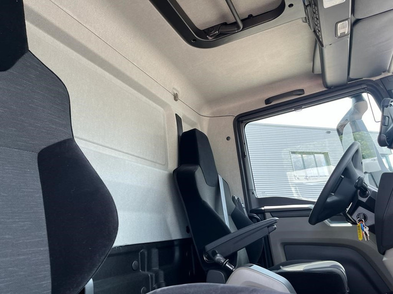 MAN TGM 18.250 / Carrier Koeler -30 gr / Chereau Frigobox / Laadklep / APK 06-26 - Refrigeraattori kuorma-auto: kuva MAN TGM 18.250 / Carrier Koeler -30 gr / Chereau Frigobox / Laadklep / APK 06-26 - Refrigeraattori kuorma-auto MAN TGM 18.250 / Carrier Koeler -30 gr / Chereau Frigobox / Laadklep / APK 06-26 - Refrigeraattori kuorma-auto: kuva MAN TGM 18.250 / Carrier Koeler -30 gr / Chereau Frigobox / Laadklep / APK 06-26 - Refrigeraattori kuorma-auto