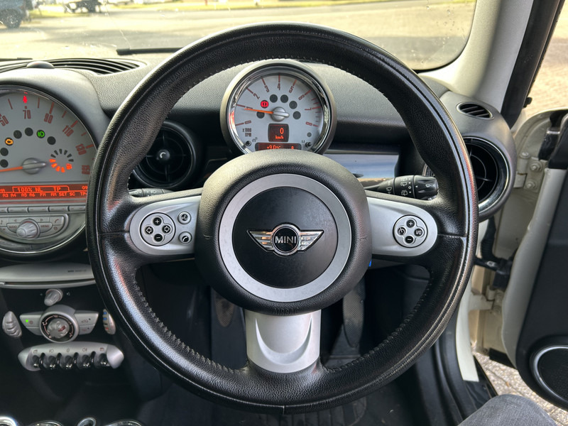 MINI Clubman 1.6 Cooper RHD / Airco / APK TUV 11-25 - Henkilöauto: kuva MINI Clubman 1.6 Cooper RHD / Airco / APK TUV 11-25 - Henkilöauto MINI Clubman 1.6 Cooper RHD / Airco / APK TUV 11-25 - Henkilöauto: kuva MINI Clubman 1.6 Cooper RHD / Airco / APK TUV 11-25 - Henkilöauto