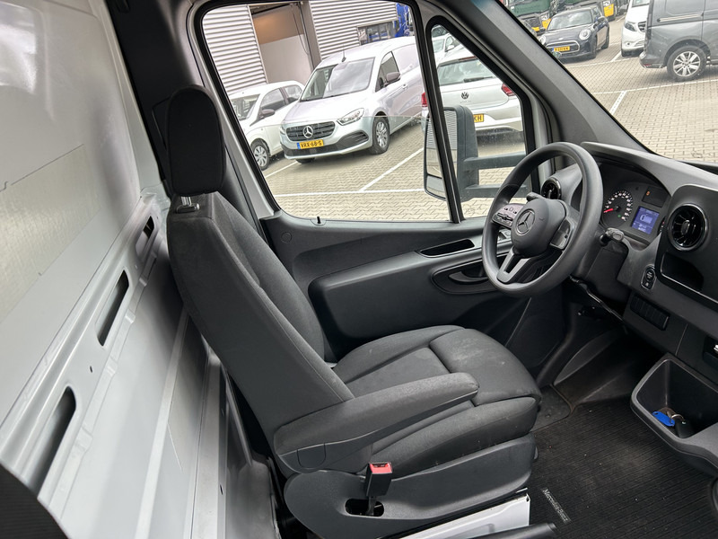 Mercedes-Benz Sprinter 515 1.9 CDI / 126 dkm / Box 4.4 mtr / Laadklep / APK 07-26 - Jakeluauto: kuva Mercedes-Benz Sprinter 515 1.9 CDI / 126 dkm / Box 4.4 mtr / Laadklep / APK 07-26 - Jakeluauto Mercedes-Benz Sprinter 515 1.9 CDI / 126 dkm / Box 4.4 mtr / Laadklep / APK 07-26 - Jakeluauto: kuva Mercedes-Benz Sprinter 515 1.9 CDI / 126 dkm / Box 4.4 mtr / Laadklep / APK 07-26 - Jakeluauto