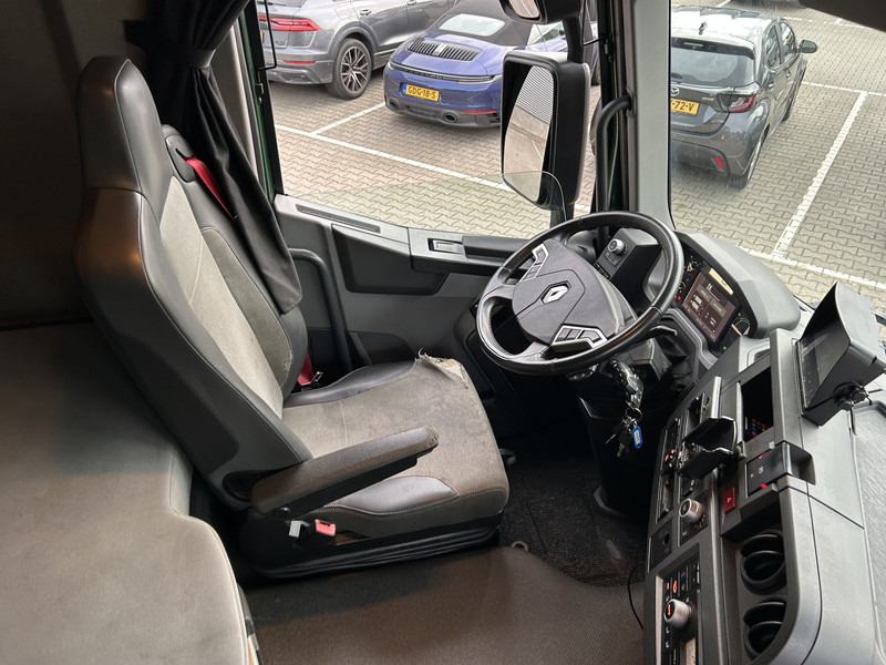 Renault T 380 Comfort / 820 dkm / Curtainside / Loadlift / APK TUV 02-26 - Pressukapelli kuorma-auto: kuva Renault T 380 Comfort / 820 dkm / Curtainside / Loadlift / APK TUV 02-26 - Pressukapelli kuorma-auto Renault T 380 Comfort / 820 dkm / Curtainside / Loadlift / APK TUV 02-26 - Pressukapelli kuorma-auto: kuva Renault T 380 Comfort / 820 dkm / Curtainside / Loadlift / APK TUV 02-26 - Pressukapelli kuorma-auto