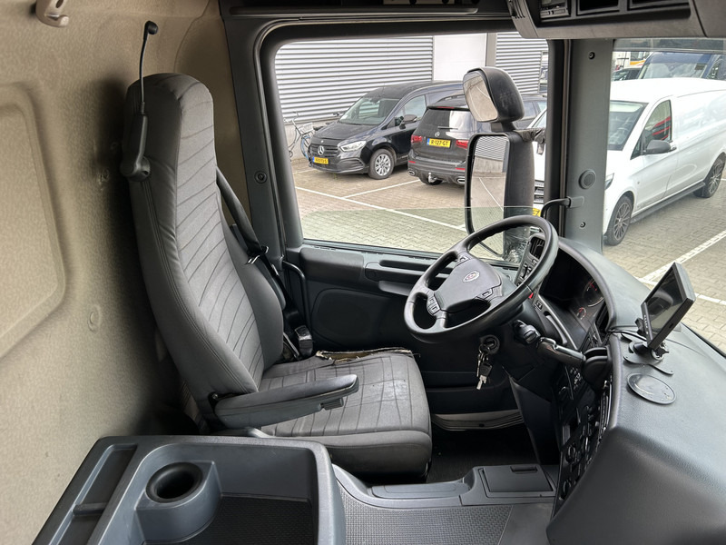 Scania P 320 / 18 ton / 545 dkm / Box 8 mtr / Loadlift / APK TUV 08-25 - Umpikori kuorma-auto: kuva Scania P 320 / 18 ton / 545 dkm / Box 8 mtr / Loadlift / APK TUV 08-25 - Umpikori kuorma-auto Scania P 320 / 18 ton / 545 dkm / Box 8 mtr / Loadlift / APK TUV 08-25 - Umpikori kuorma-auto: kuva Scania P 320 / 18 ton / 545 dkm / Box 8 mtr / Loadlift / APK TUV 08-25 - Umpikori kuorma-auto