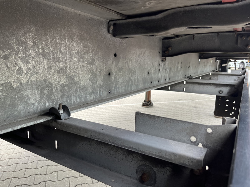 Umpikori puoliperävaunu Schmitz Cargobull SCB S2 / Box Trailer / 2 axle / Loadlift / APK TUV 04-26: kuva Umpikori puoliperävaunu Schmitz Cargobull SCB S2 / Box Trailer / 2 axle / Loadlift / APK TUV 04-26