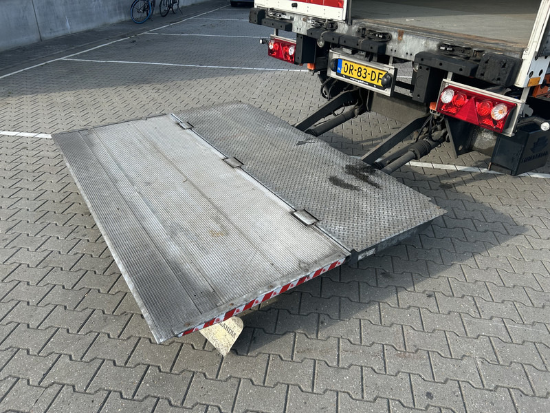 Schmitz Cargobull SCB S3B / Box / Loadlift / 2x Liftas / APK 03-26 - Umpikori puoliperävaunu: kuva Schmitz Cargobull SCB S3B / Box / Loadlift / 2x Liftas / APK 03-26 - Umpikori puoliperävaunu Schmitz Cargobull SCB S3B / Box / Loadlift / 2x Liftas / APK 03-26 - Umpikori puoliperävaunu: kuva Schmitz Cargobull SCB S3B / Box / Loadlift / 2x Liftas / APK 03-26 - Umpikori puoliperävaunu