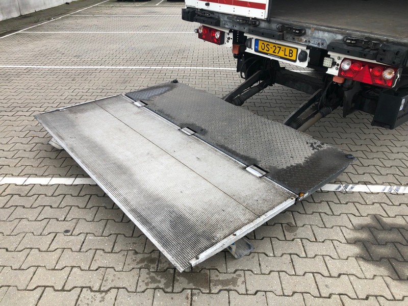 Schmitz Cargobull SCB S3B / Box Trailer / Loadlift 2000 kg / APK TUV 12-25 - Umpikori puoliperävaunu: kuva Schmitz Cargobull SCB S3B / Box Trailer / Loadlift 2000 kg / APK TUV 12-25 - Umpikori puoliperävaunu Schmitz Cargobull SCB S3B / Box Trailer / Loadlift 2000 kg / APK TUV 12-25 - Umpikori puoliperävaunu: kuva Schmitz Cargobull SCB S3B / Box Trailer / Loadlift 2000 kg / APK TUV 12-25 - Umpikori puoliperävaunu